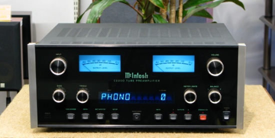 McIntosh C2200 Preamplifier review, test, price